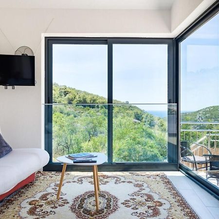 Rural House Pikola With Sea View On Vis Island Villa คอมีชา ภายนอก รูปภาพ