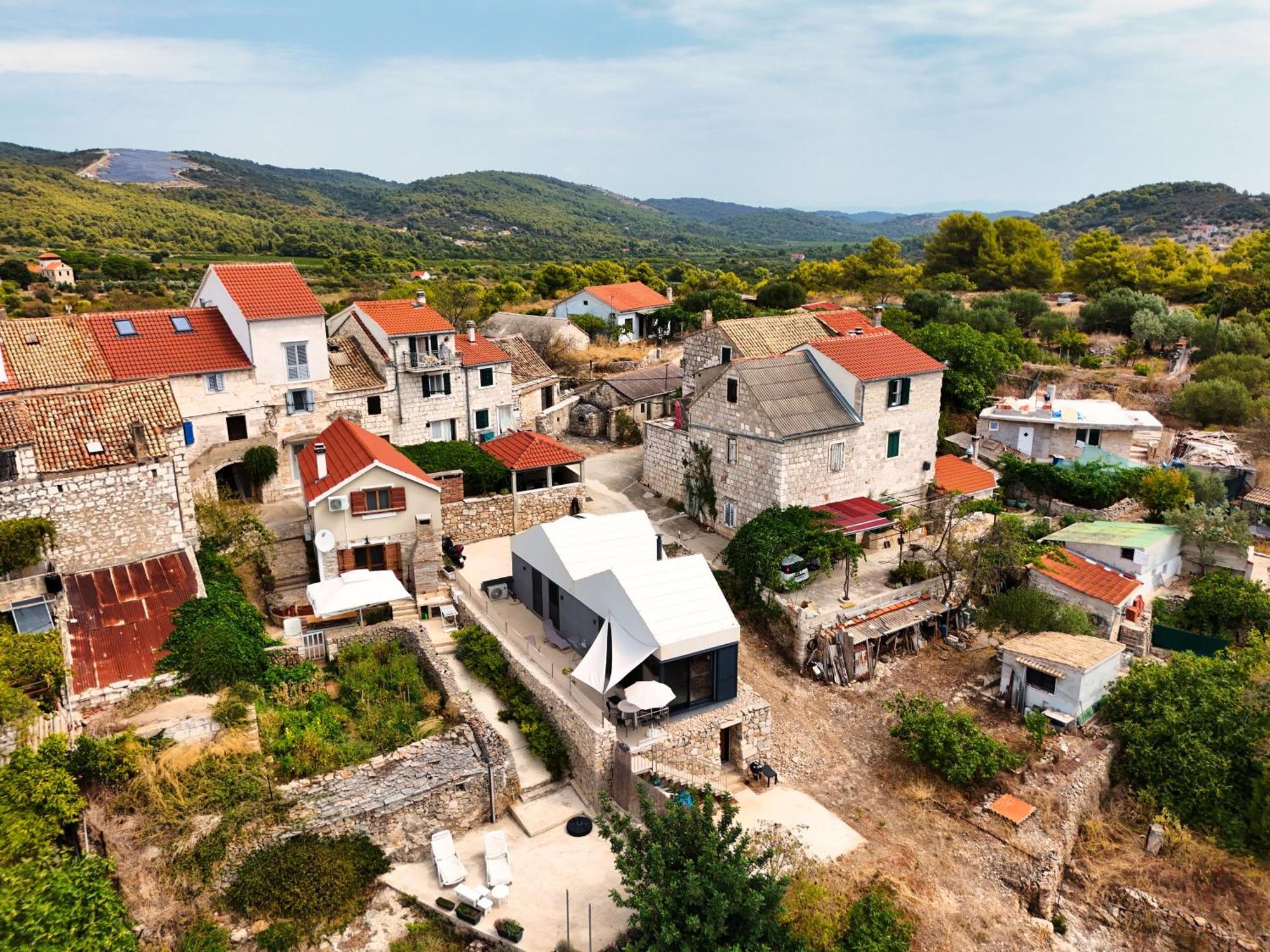 Rural House Pikola With Sea View On Vis Island Villa คอมีชา ภายนอก รูปภาพ